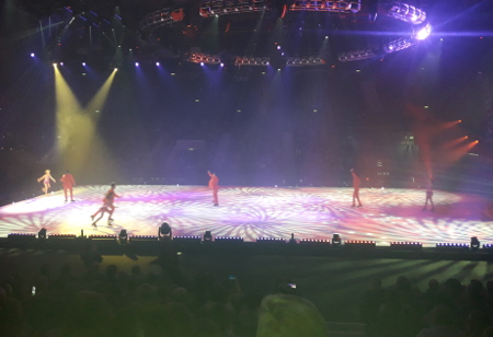 aa_Holiday_on_Ice2.jpg